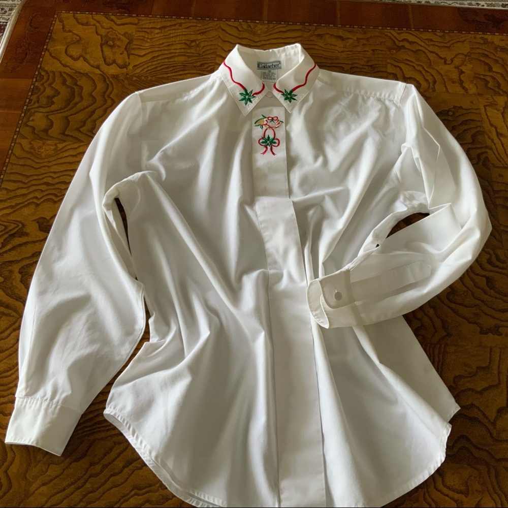 VTG Embroidered Holiday Blouse
